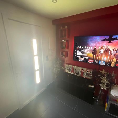 Zekri Apartment Ливри-Гаргон Екстериор снимка