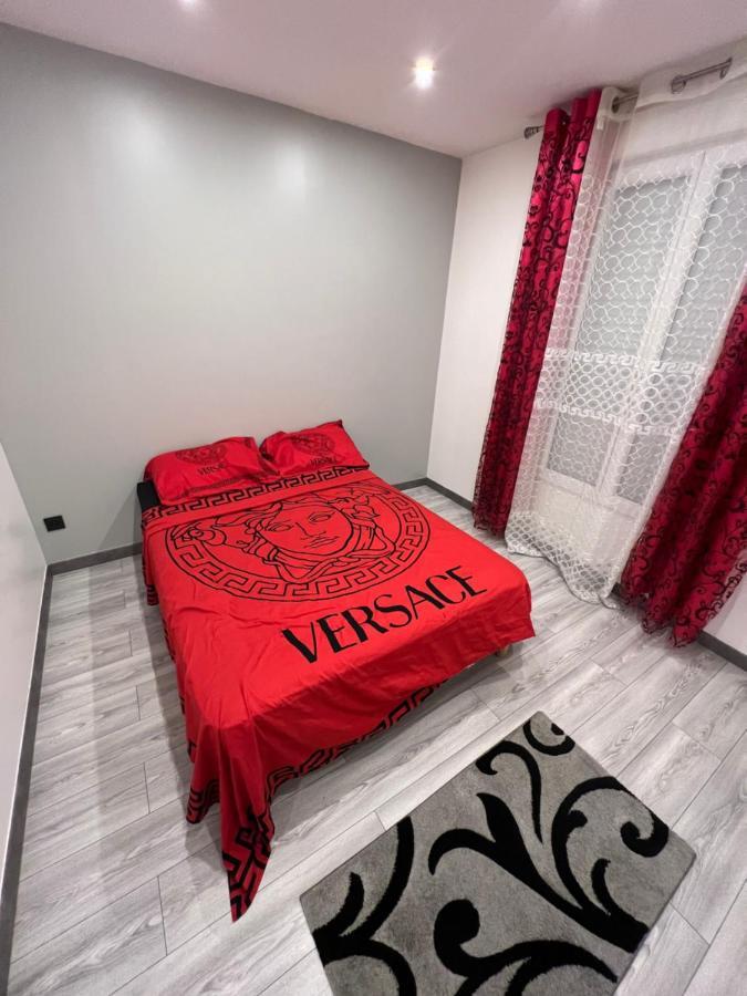 Zekri Apartment Ливри-Гаргон Екстериор снимка