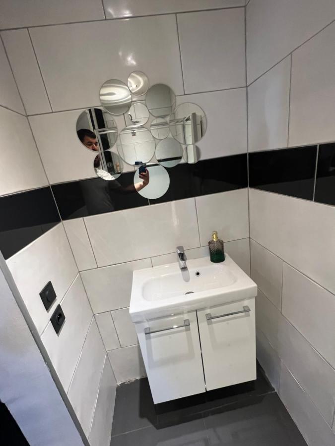 Zekri Apartment Ливри-Гаргон Екстериор снимка