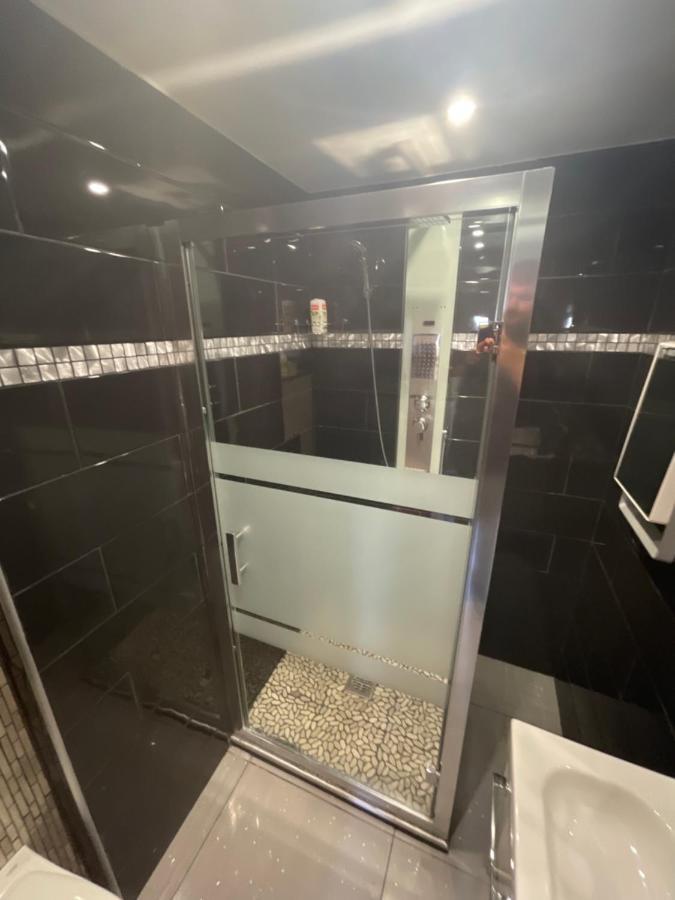 Zekri Apartment Ливри-Гаргон Екстериор снимка
